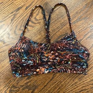 lululemon sports bra